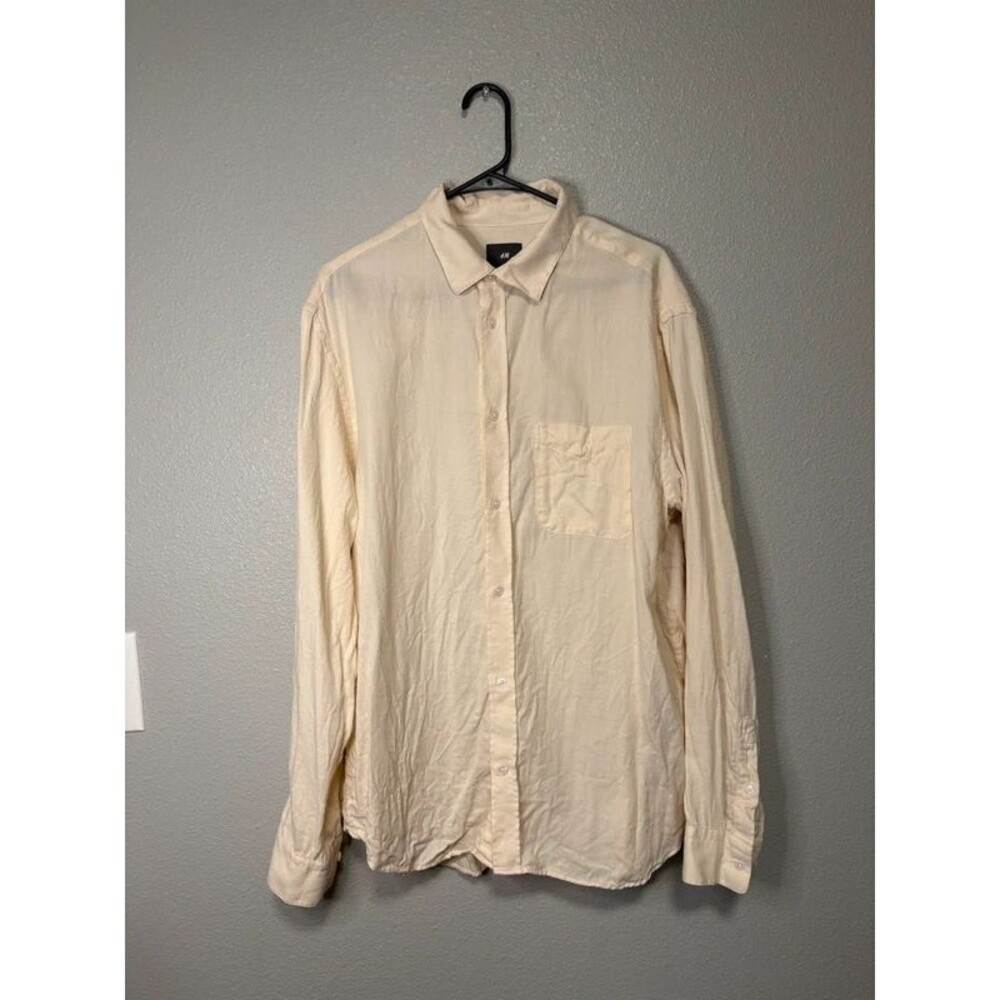 H&M men’s size large cream long sleeve button down